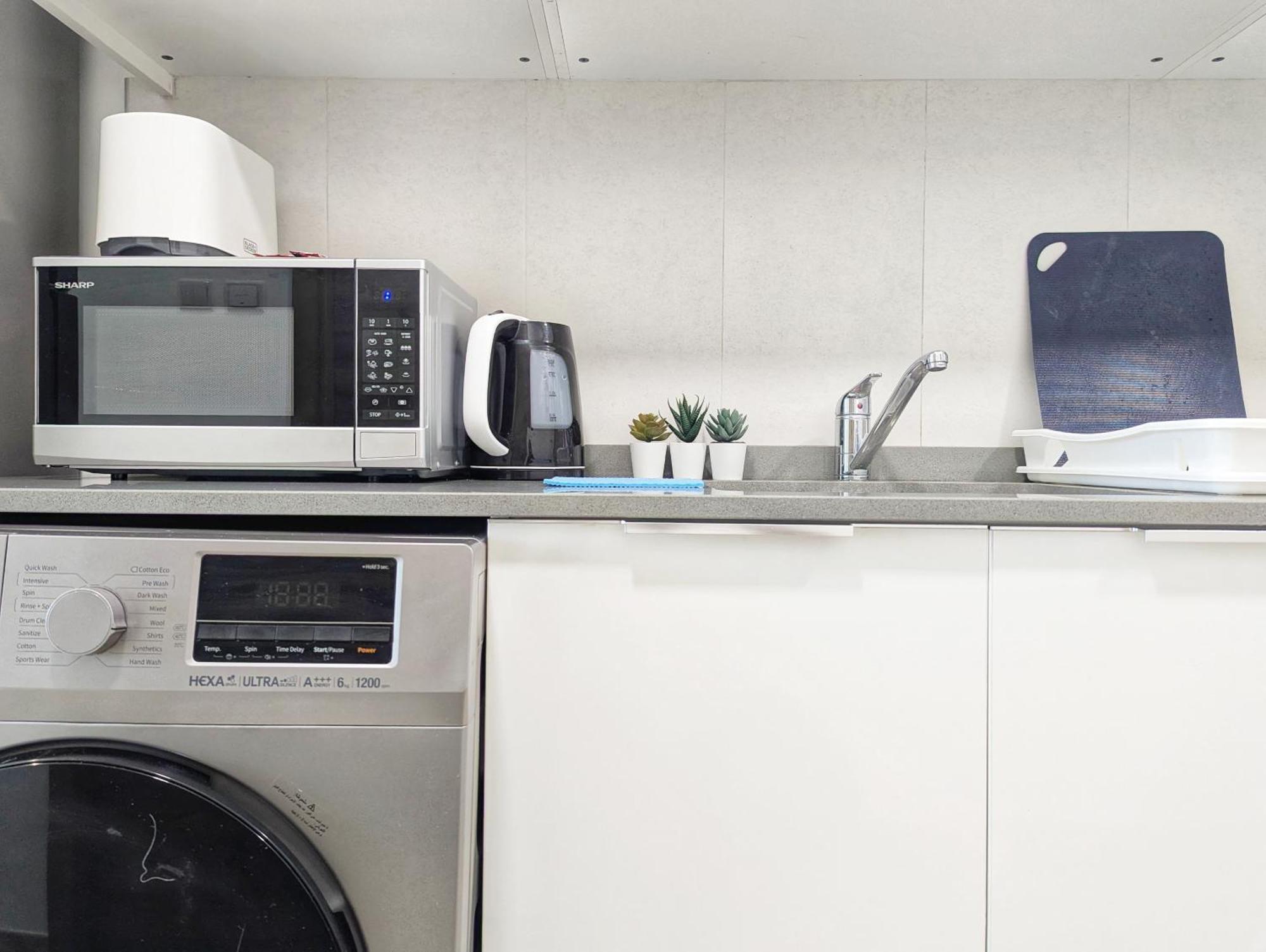 Fully Furnished Cozy At Jvc Dubai, Short Drive To Marina, Jbr, Downtown Apartment Dubai