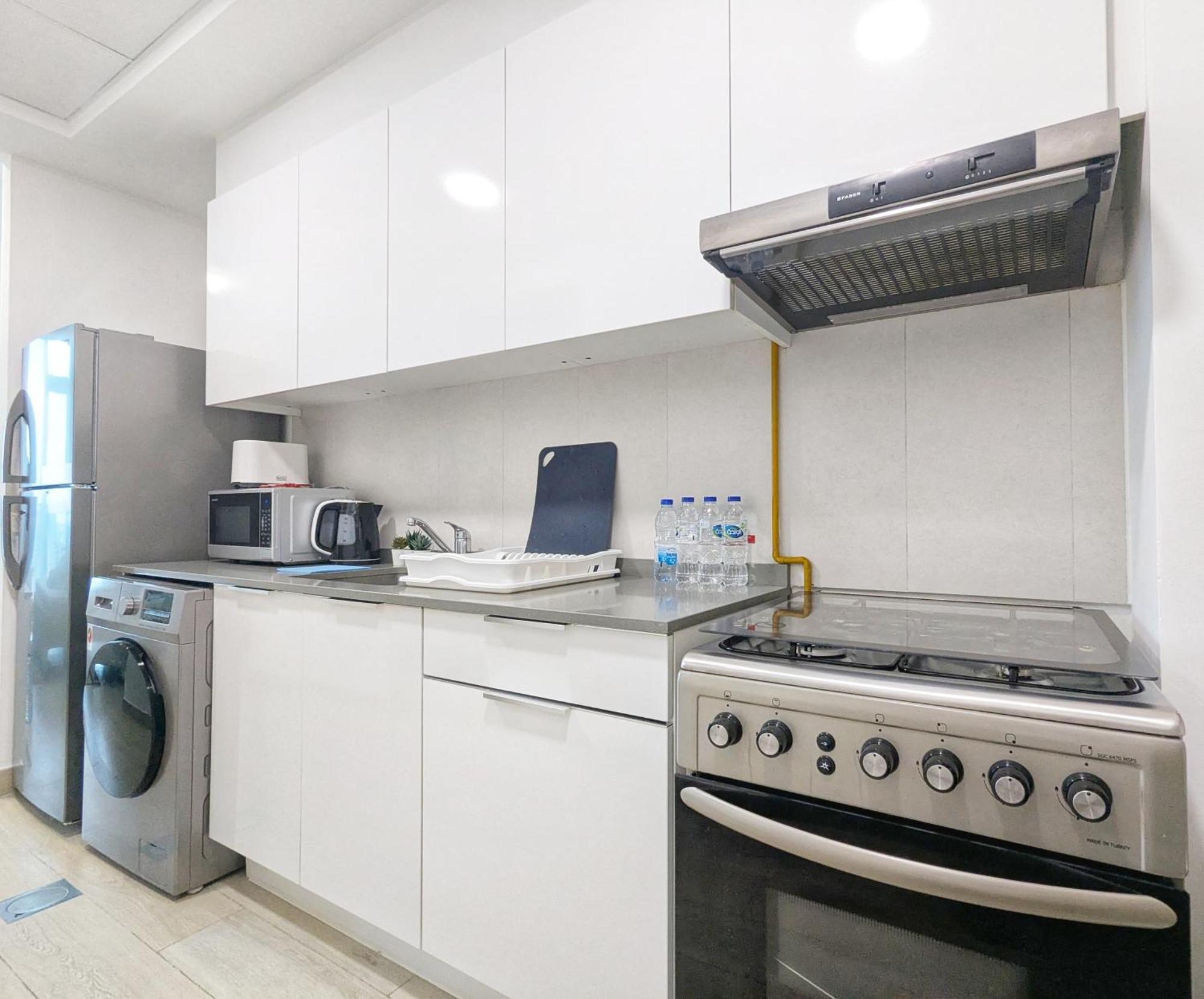 Fully Furnished Cozy At Jvc Dubai, Short Drive To Marina, Jbr, Downtown Apartment *